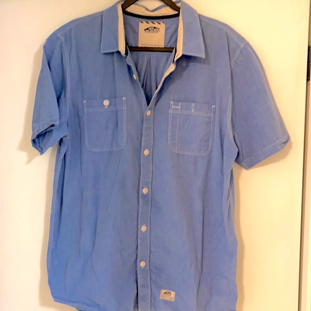 Blue Vans button Up short sleeve shirt size Large with white stitching